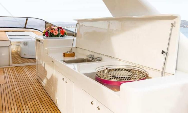 high-speed motor yacht bbq, Cyclades yachting, bbq onboard